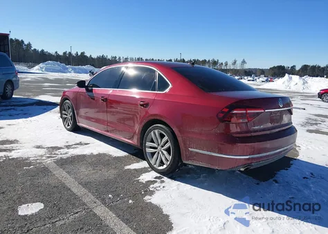 2018 Volkswagen Passat 2.0T Se z USA, uszkodzony, nr VIN 1VWBA7A3XJC034418